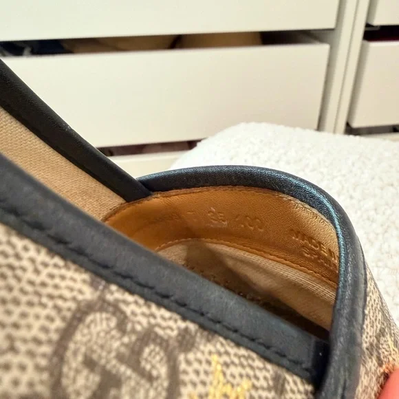 Gucci Beige and Gold Bee Espadrilles 35 - Picture 11 of 11